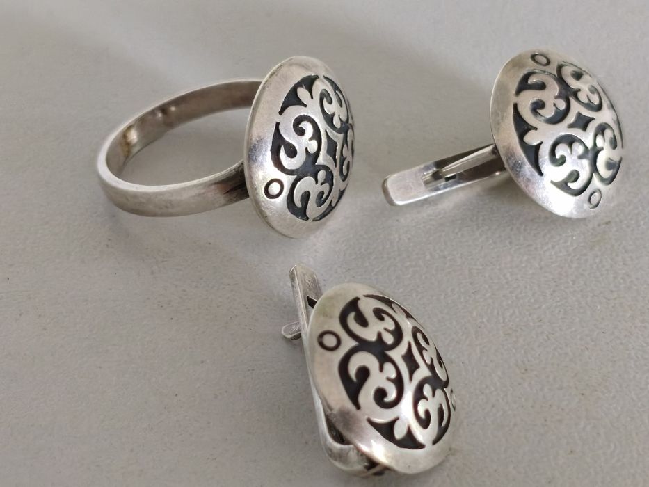 Серебро. 925 пр. Кольцо и серьги. Набор.