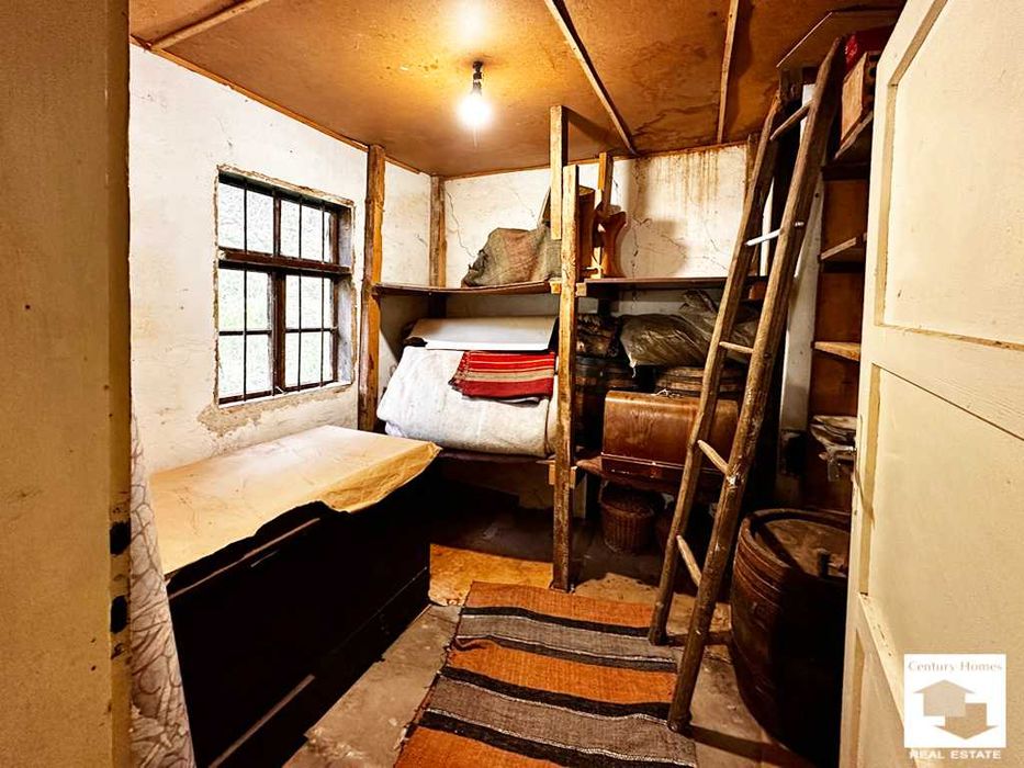 180057 Двуетажна къща в с. Станчов хан, на 12 км. от град Трявна