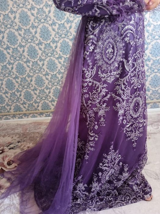 Шикарное платье дизайнерское