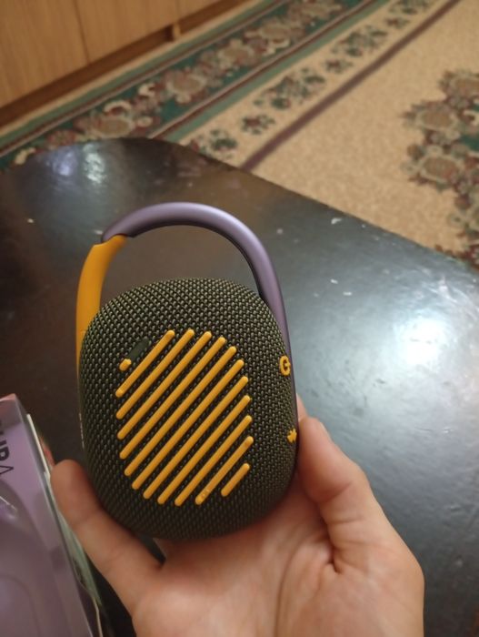 Продаётся JBL clip 4 срочно