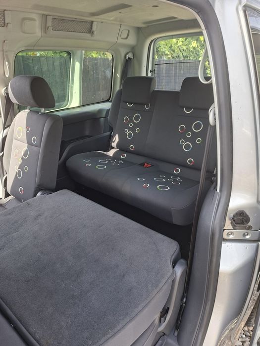 VW  Caddy maxi 7 locuri  2.0 tdi 140 cp 2012 Euro 5