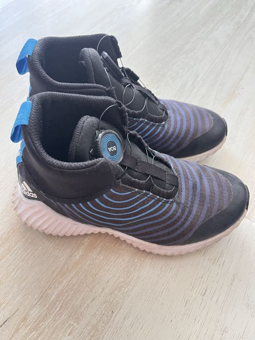маратонки Adidas
