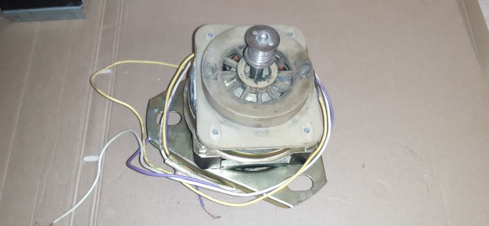 Двигатель электрический