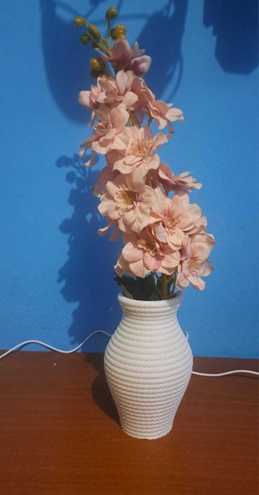 Vaza printata 3D cu aspect de sfoara