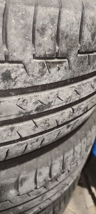 Continental 225 60 18