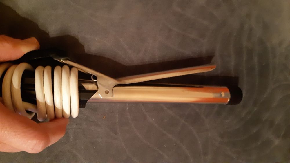Ondulator electric