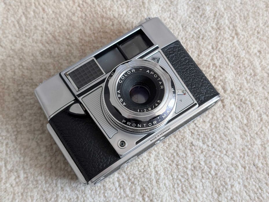 Konica DiMage Z5, Ricoh RDC-i500, Yashica Atoron, AGFA Selecta