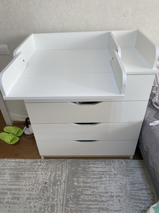 Пеленальный столик