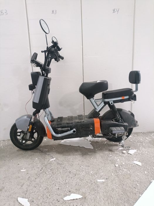 Skutr sotladi sirochni