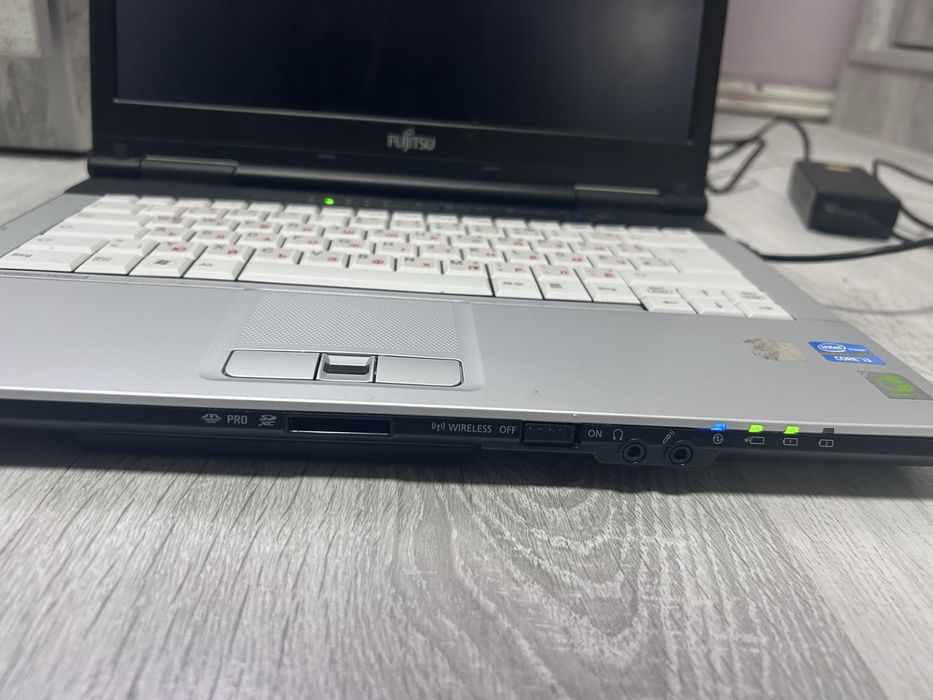 Лаптоп Fujitsu Lifebook