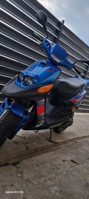 Vând scuter yamaha