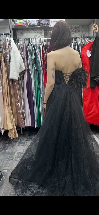 Уникална абитуриентска рокля-ръст 165-170см, М размер