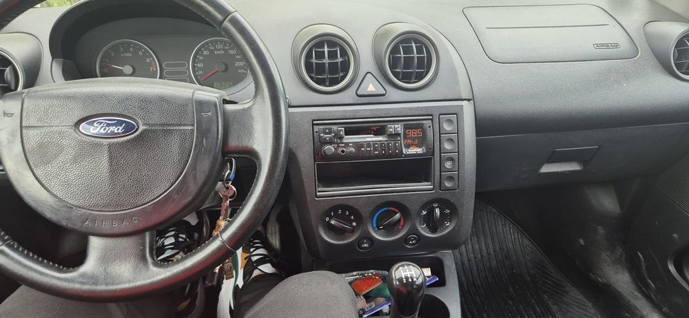 FORD Fiesta 2005 — imagine 5