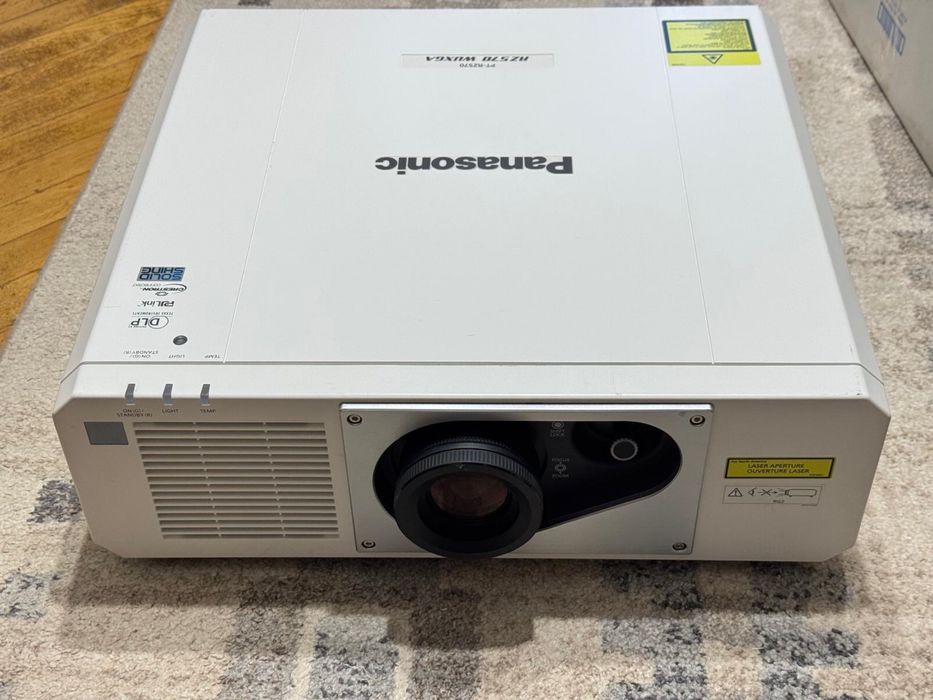 Video Proiector Laser Panasonic PT-RZ570 WUXGA