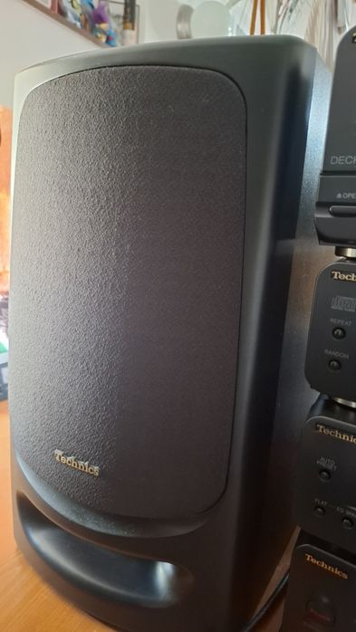 Linie Technics SC-CH 510 cu boxe SB-CH 404