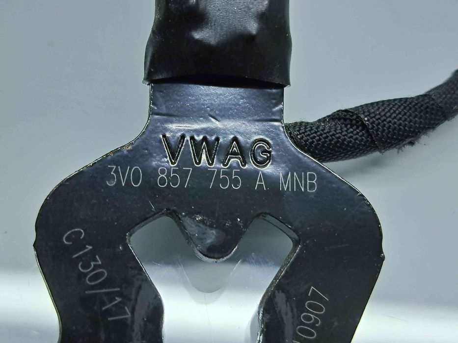 Capsa centura dreapta fata Skoda Superb III (3V3) [Fabr 2015-prezent]