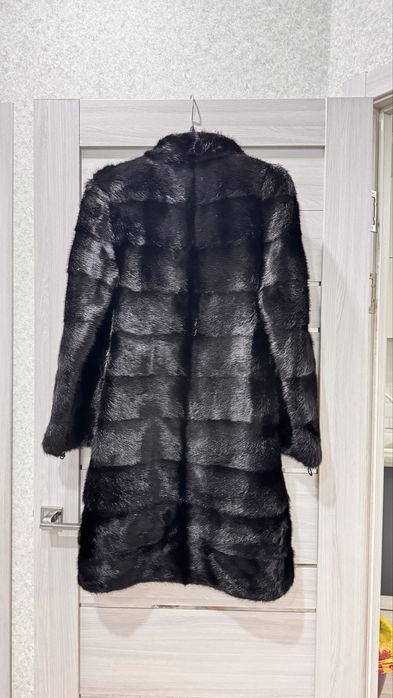 Продам норковую шубу