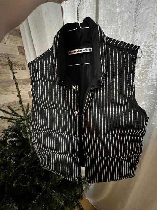 Vestă superbă cu strasuri! Strălucește ireal de frumos!