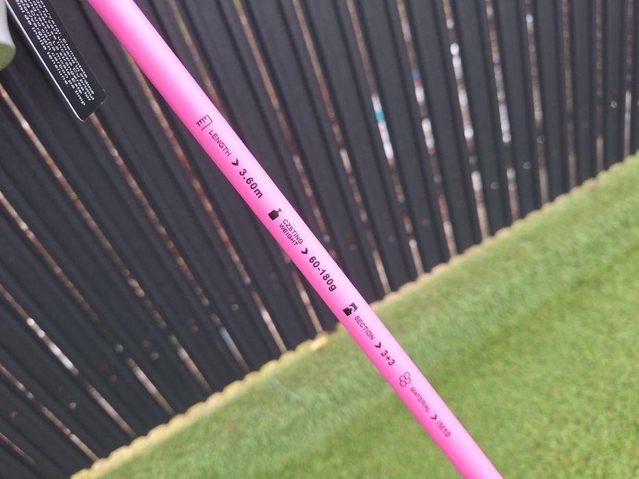 Set 2 Feedere FL BLACK FORCE Pink 3.90 Actiune 60-180 + 2 Mulinete FL