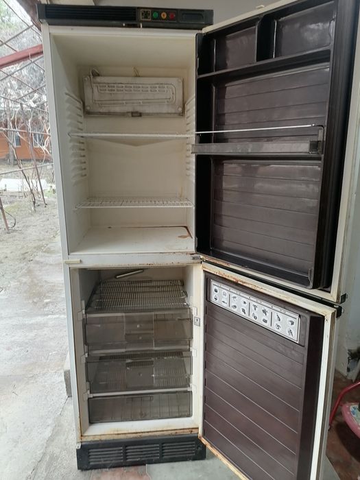 Финский холодильник-морозильник ROSENLEW