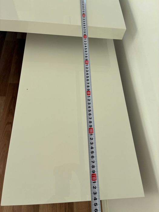 Бюро със шкафове