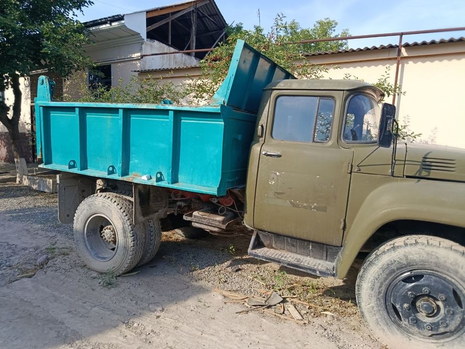 Zil sotiladi yili1 1989 bez dakmetham sotiladi