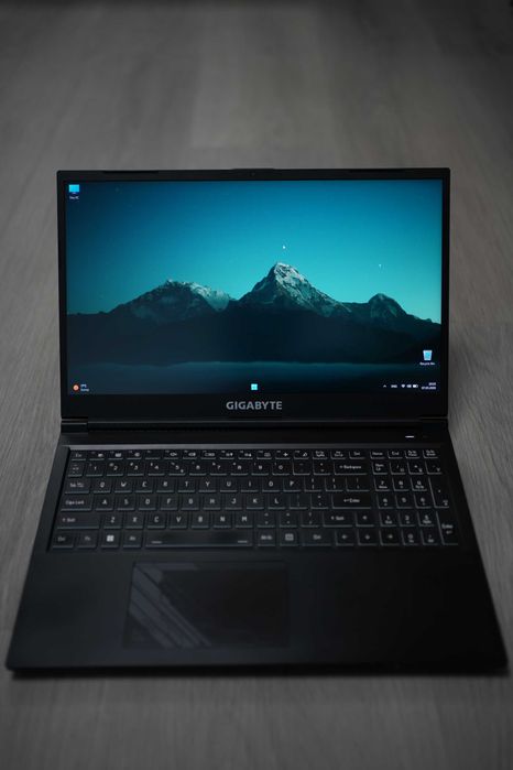 Laptop GIGABYTE G5 KF - i5-12500H / RTX 4060 / 16GB RAM / 1.5 TB Stocare