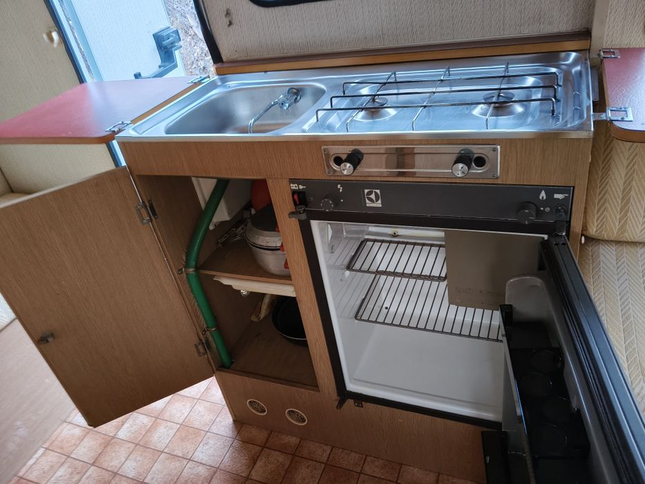 Rulota cat B recent adusa Italia