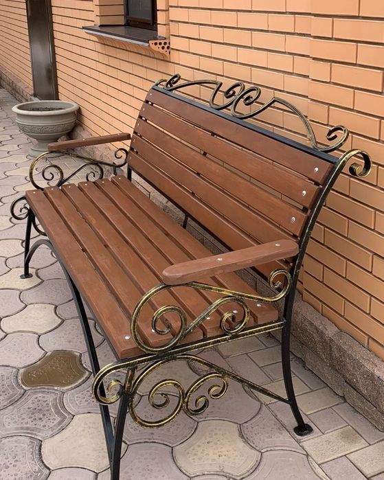 Скамейка лавка с элементами ковки