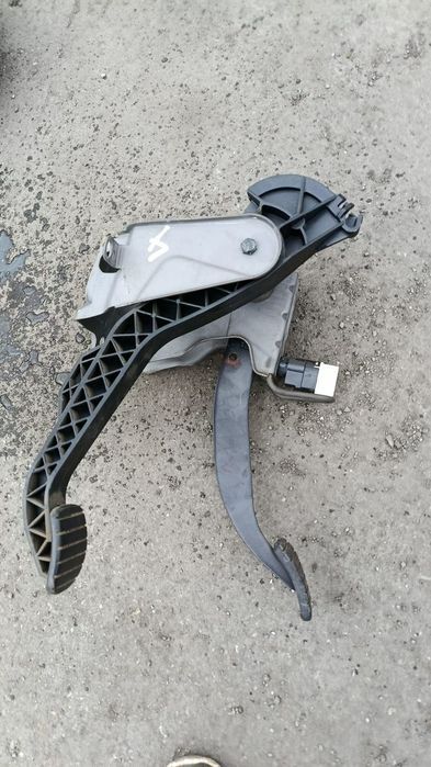 Ax Pedala Frana si Ambreiaj Dacia Logan 2 / Sandero 2 Cod 465106970R