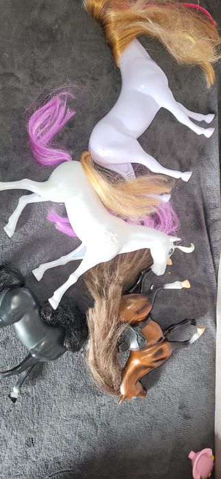 Cai papusa barbie  lot