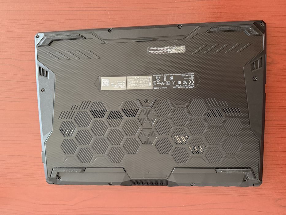 ASUS TUF Gaming F15 – i5-10300H | 8 GB RAM | SSD 256 GB | Placă video 4 GB