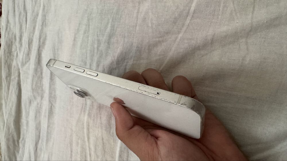 iPhone 13 256GB.