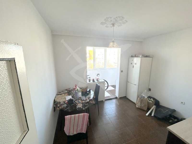 Продава се Многостаен апартамент в Бургас, Възраждане - 100 кв.м за 3300 €/кв.м - Снимка #2