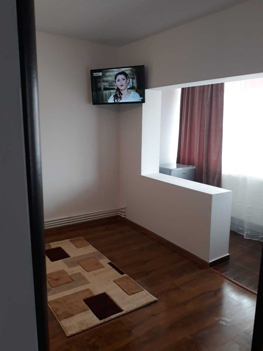 inchiriez garsoniera zona centrala et 4,str gen dragalina