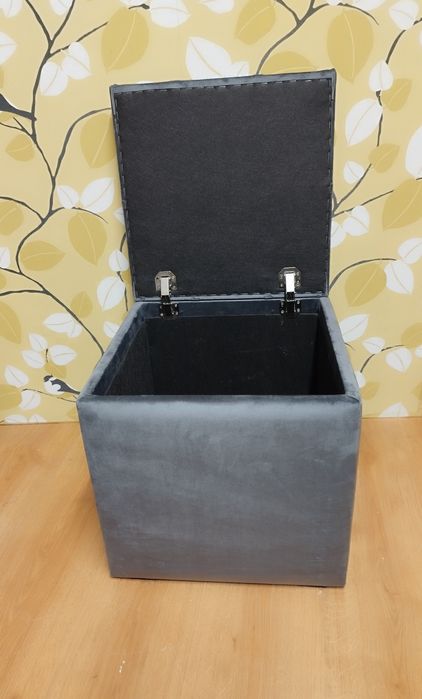 Vând taburet tapițat Chesterfield catifea Gri-Antracit cu spatiu depo