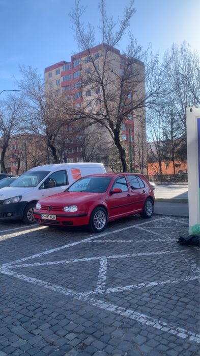Se vinde golf 4