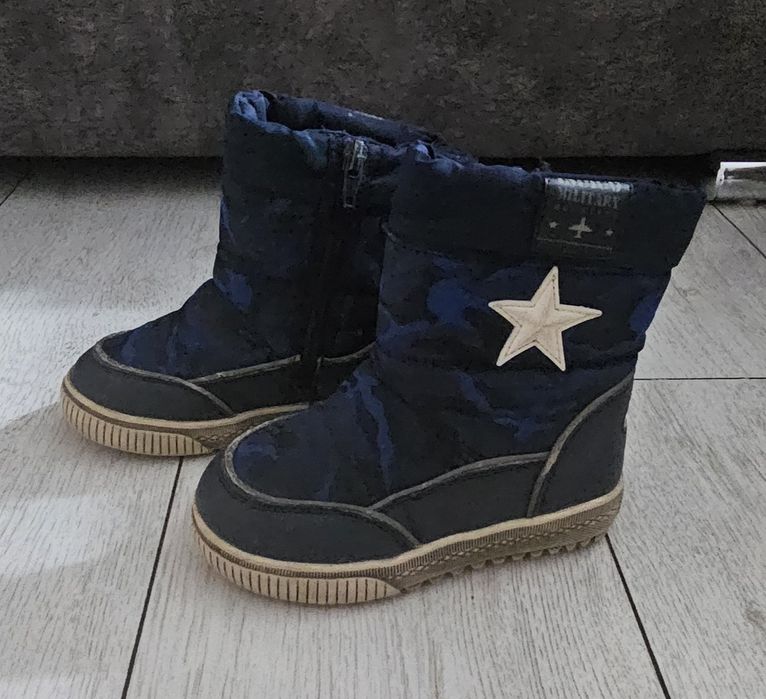 Продам зимние ботинки