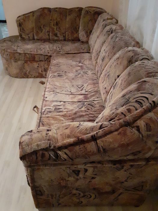 Vand coltar cu colt pe partea stanga