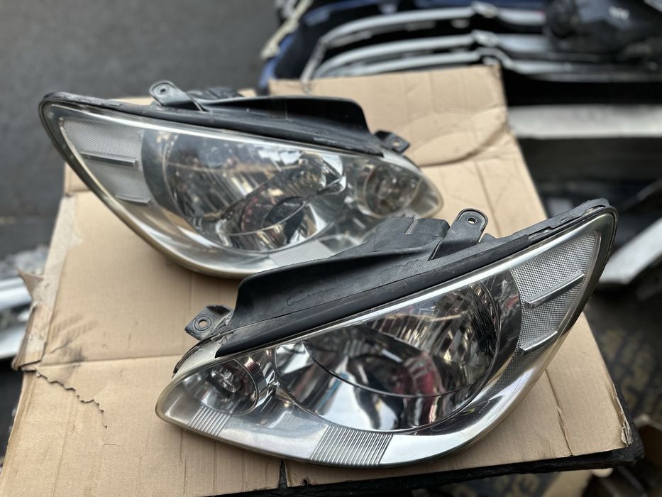 Hyundai Getz фара передний