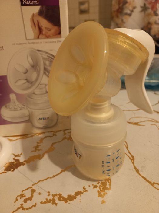 Продам ручной молокоотсос  Avent