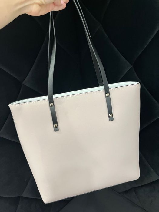 Бяла чанта Guess