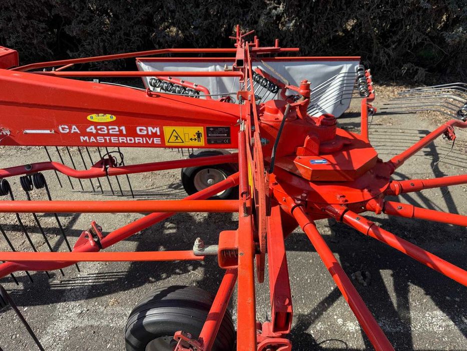 Grebla rotativa marca Khun GA 4321GM