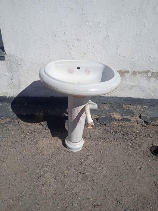 Умывальник на туалет