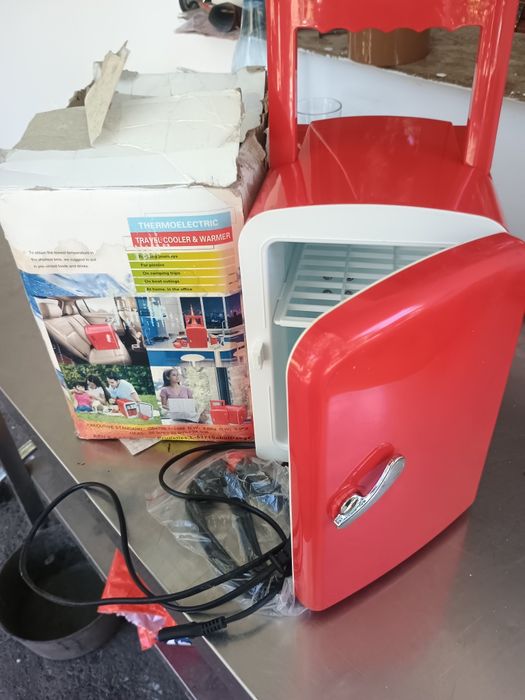 Mini frigider 12v-220v