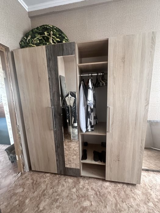 Продам шифоньер из лдсп