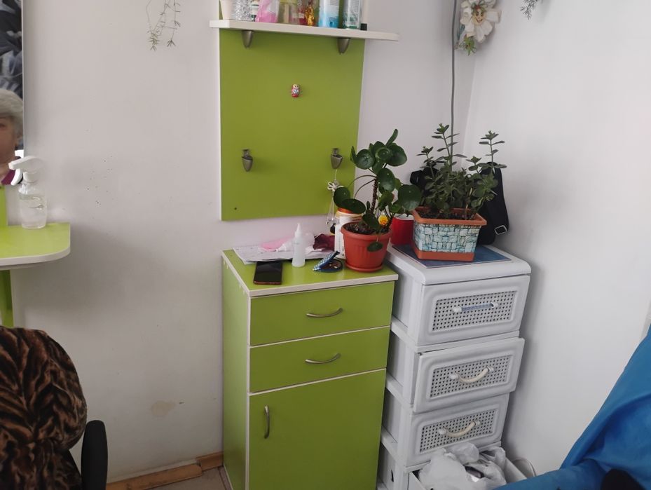 Обурудване за фризьорски салон