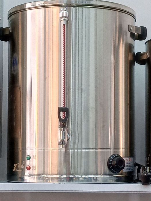 Samovar. Samovar  60 Litr  2 Qavatli  220V ishlaydi Garantya 1 yil