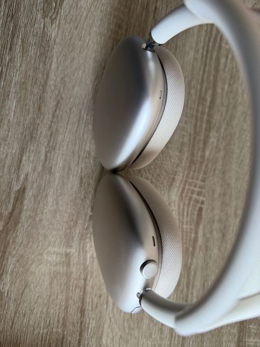 Apple AirPods Max Starlight – оригинални, перфектно състояние