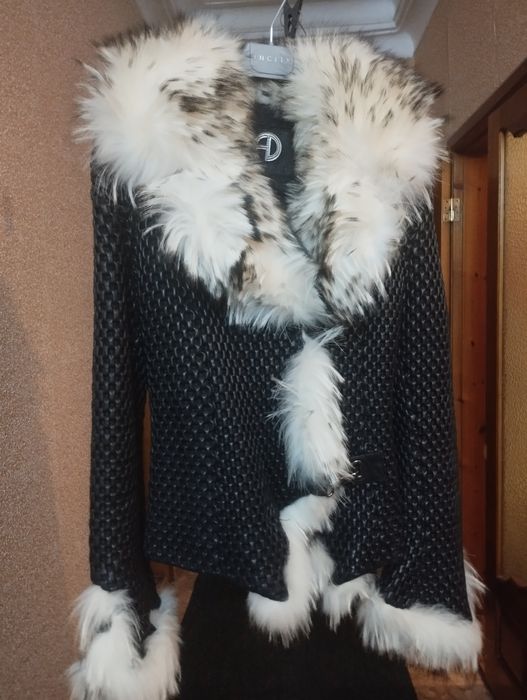 Продам зимнюю куртку